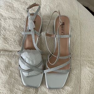 IDIFU Silver Strappy Heels